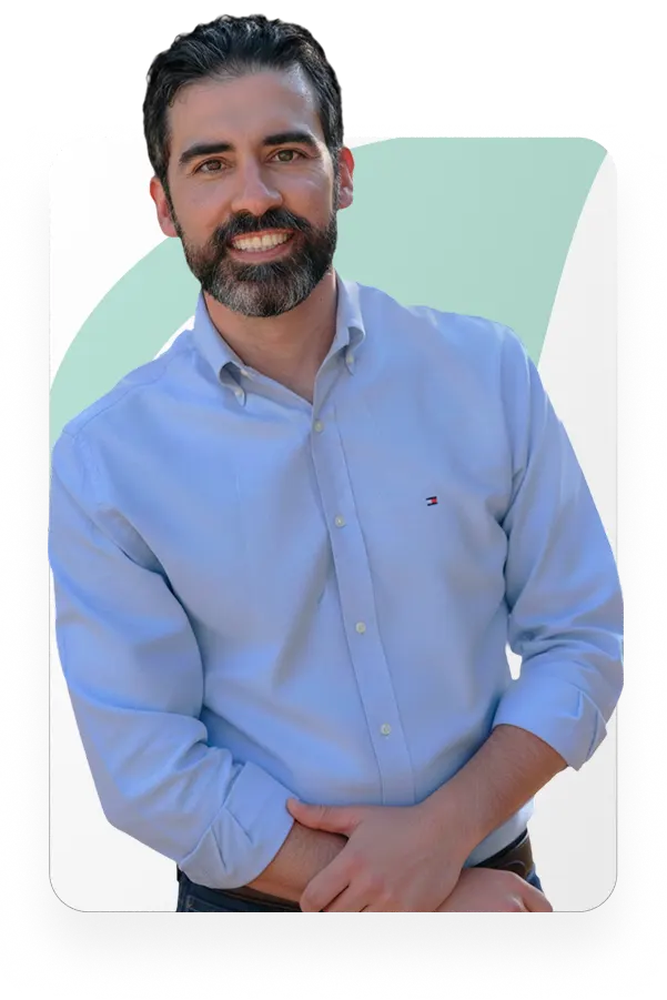 Alex Araujo, CPA, helping business owners and investors manage finances and achieve goals